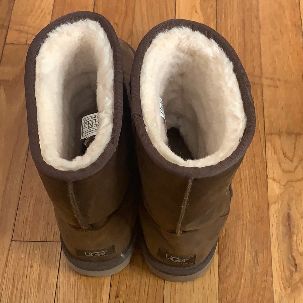 Leather water resistant ugg boots